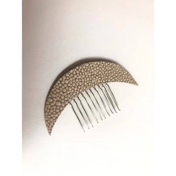 Artisan Handmade Leather Crescent Moon Celestial hair comb- Beige cobblestone - Picture 4 of 7